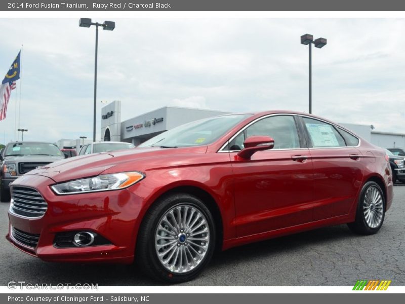 Front 3/4 View of 2014 Fusion Titanium