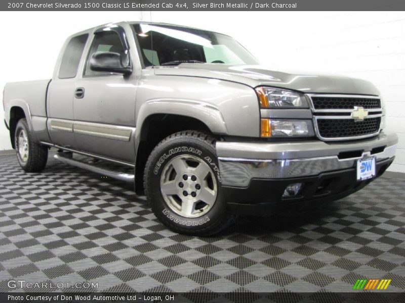 Silver Birch Metallic / Dark Charcoal 2007 Chevrolet Silverado 1500 Classic LS Extended Cab 4x4