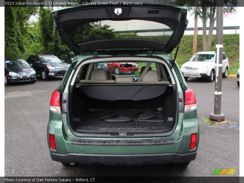 Cypress Green Pearl / Warm Ivory 2010 Subaru Outback 2.5i Limited Wagon