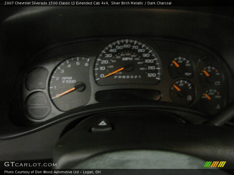 Silver Birch Metallic / Dark Charcoal 2007 Chevrolet Silverado 1500 Classic LS Extended Cab 4x4