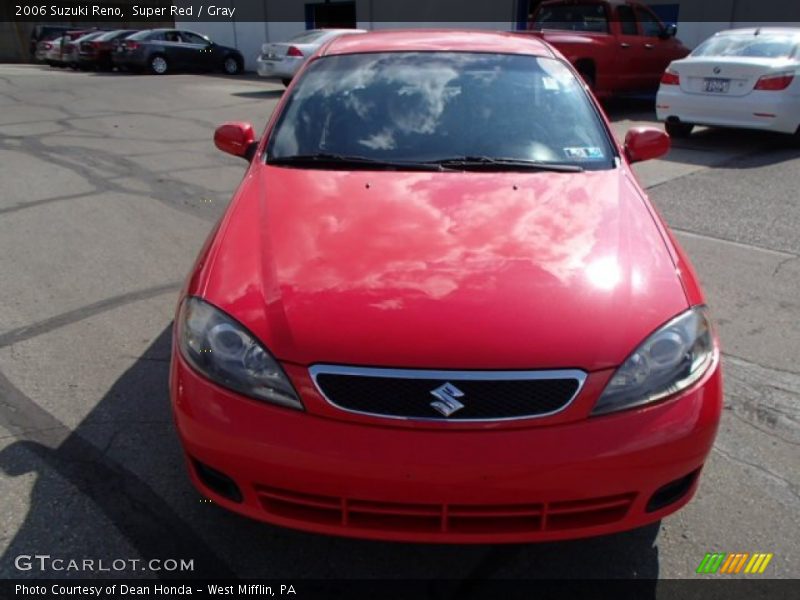 Super Red / Gray 2006 Suzuki Reno