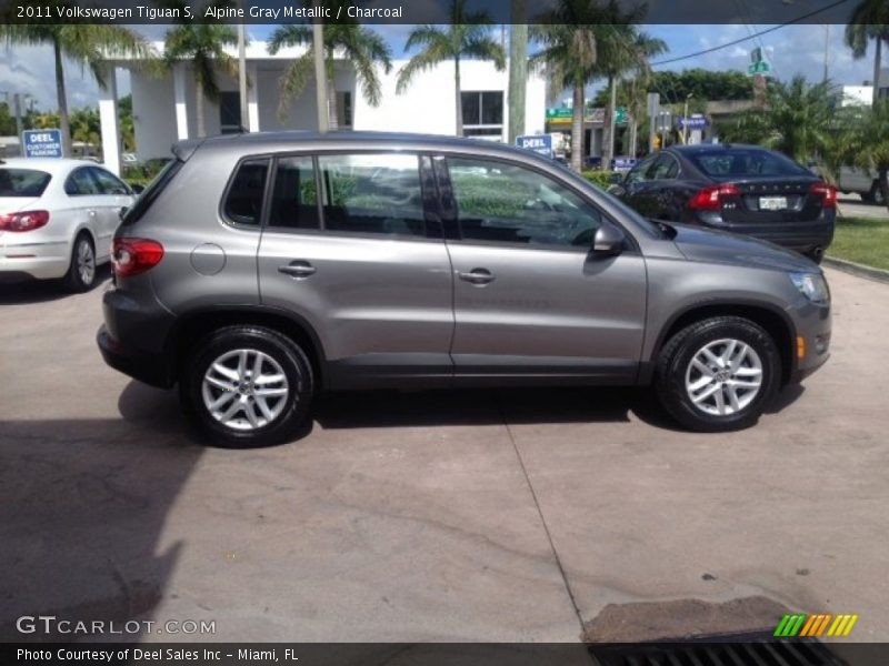 Alpine Gray Metallic / Charcoal 2011 Volkswagen Tiguan S