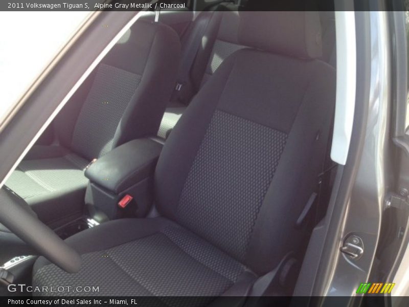 Alpine Gray Metallic / Charcoal 2011 Volkswagen Tiguan S