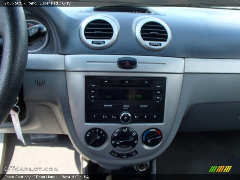 Super Red / Gray 2006 Suzuki Reno