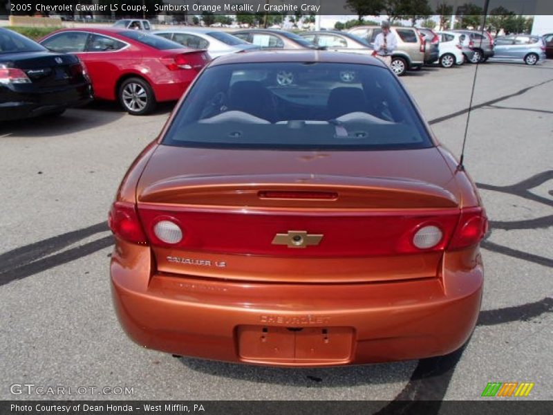 Sunburst Orange Metallic / Graphite Gray 2005 Chevrolet Cavalier LS Coupe