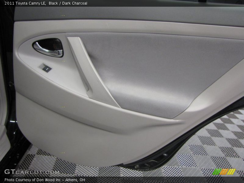 Black / Dark Charcoal 2011 Toyota Camry LE
