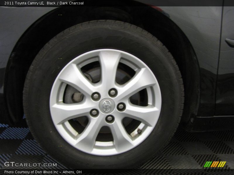 Black / Dark Charcoal 2011 Toyota Camry LE