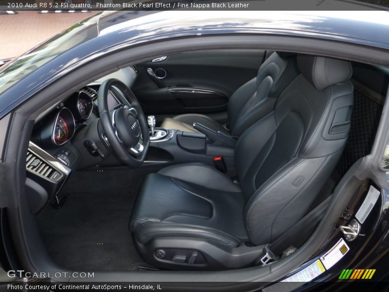 Front Seat of 2010 R8 5.2 FSI quattro