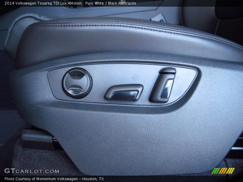 Controls of 2014 Touareg TDI Lux 4Motion