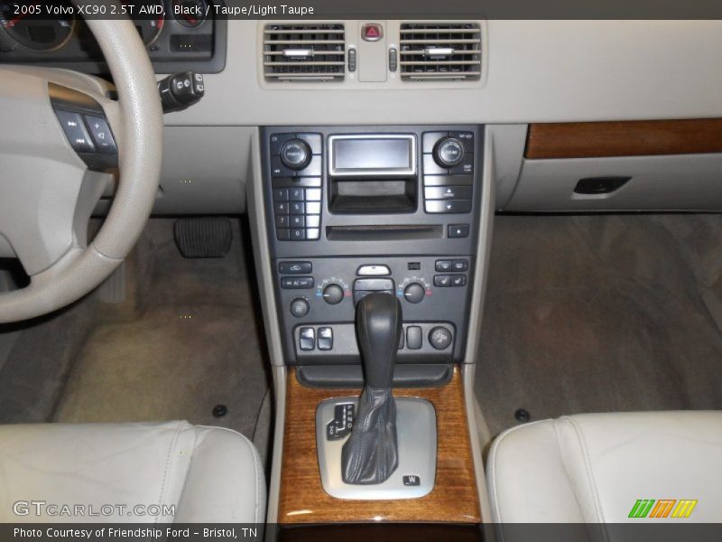 Black / Taupe/Light Taupe 2005 Volvo XC90 2.5T AWD