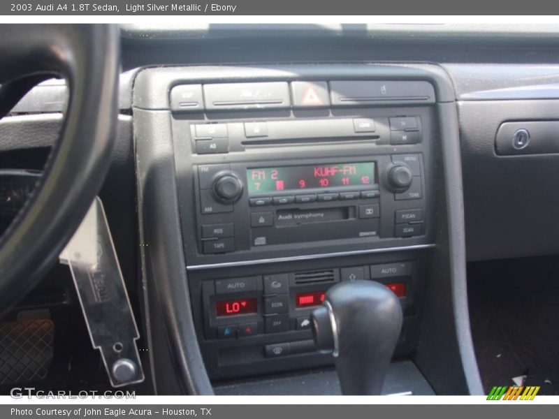 Light Silver Metallic / Ebony 2003 Audi A4 1.8T Sedan