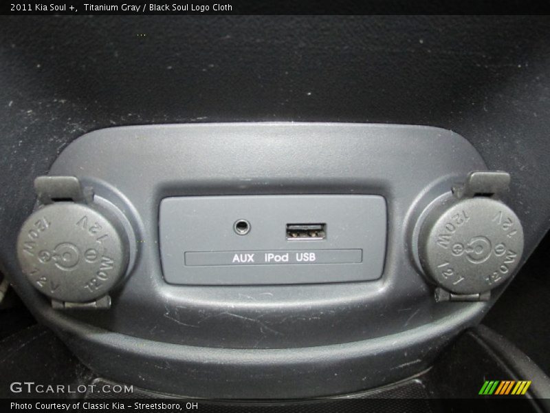 Titanium Gray / Black Soul Logo Cloth 2011 Kia Soul +