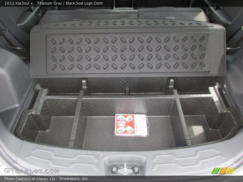 Titanium Gray / Black Soul Logo Cloth 2011 Kia Soul +