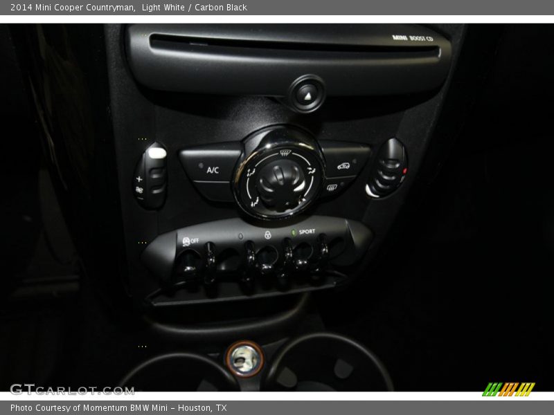 Light White / Carbon Black 2014 Mini Cooper Countryman
