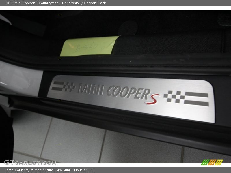 Light White / Carbon Black 2014 Mini Cooper S Countryman