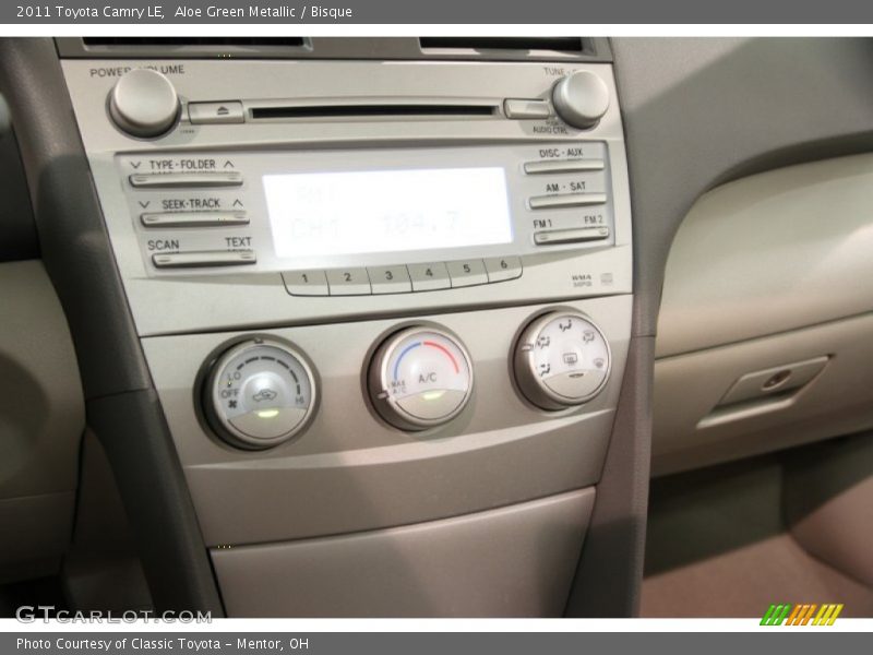 Aloe Green Metallic / Bisque 2011 Toyota Camry LE