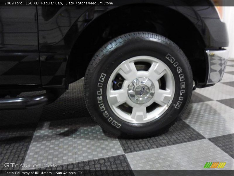 Black / Stone/Medium Stone 2009 Ford F150 XLT Regular Cab