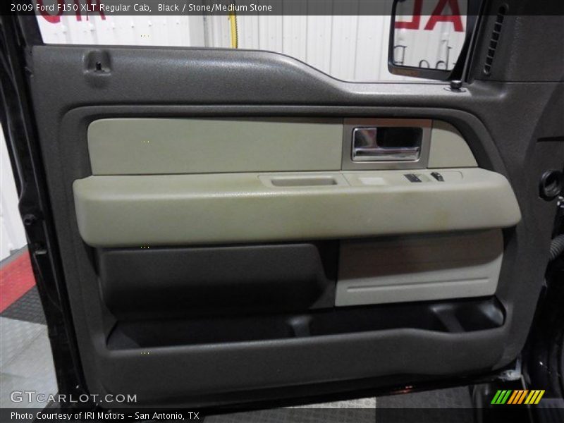 Black / Stone/Medium Stone 2009 Ford F150 XLT Regular Cab