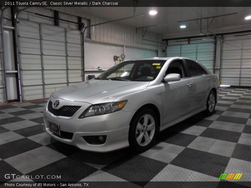 Classic Silver Metallic / Dark Charcoal 2011 Toyota Camry SE