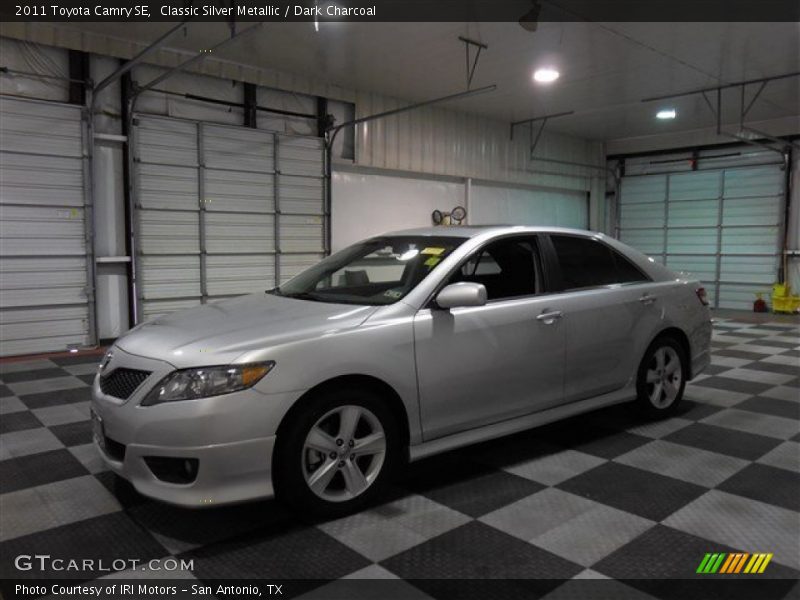 Classic Silver Metallic / Dark Charcoal 2011 Toyota Camry SE