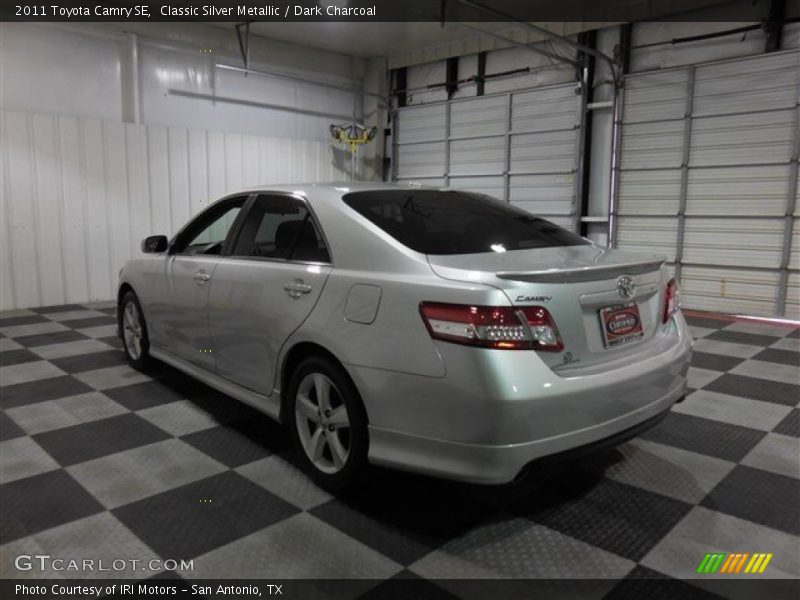 Classic Silver Metallic / Dark Charcoal 2011 Toyota Camry SE