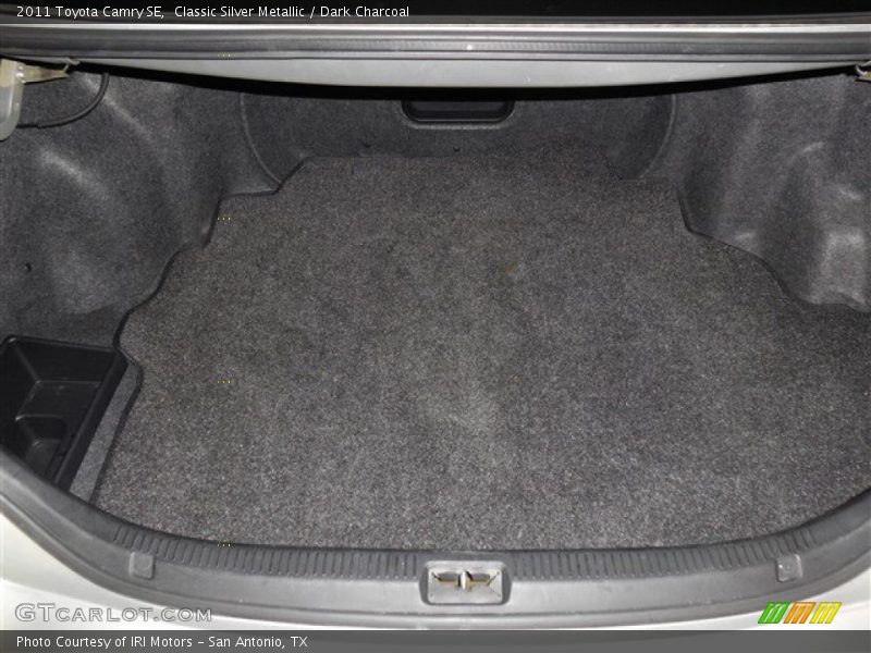 Classic Silver Metallic / Dark Charcoal 2011 Toyota Camry SE