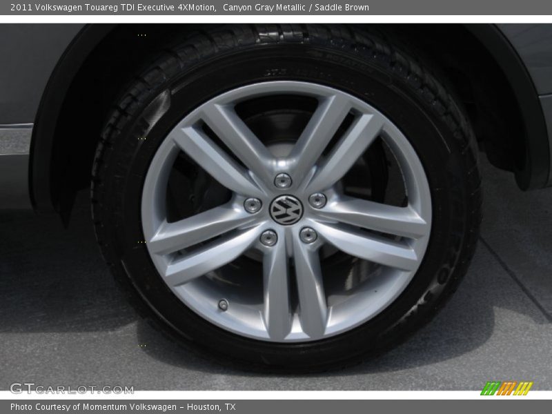 Canyon Gray Metallic / Saddle Brown 2011 Volkswagen Touareg TDI Executive 4XMotion