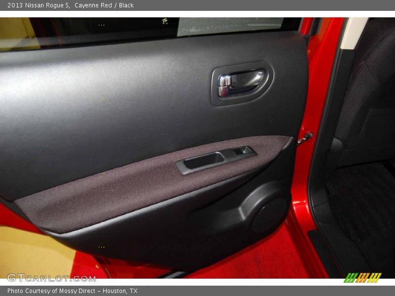 Cayenne Red / Black 2013 Nissan Rogue S