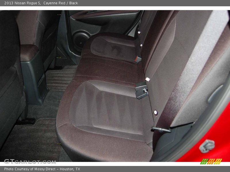 Cayenne Red / Black 2013 Nissan Rogue S