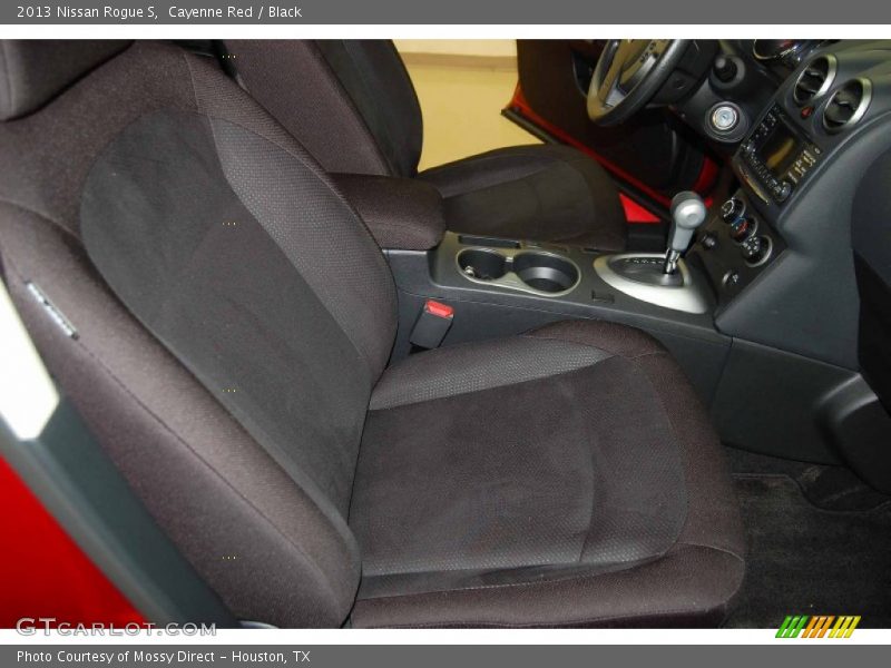 Cayenne Red / Black 2013 Nissan Rogue S