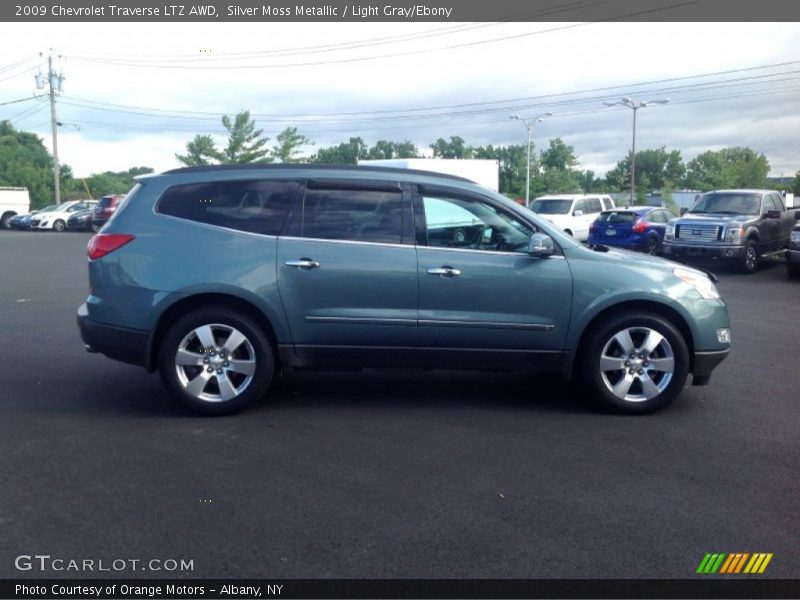 Silver Moss Metallic / Light Gray/Ebony 2009 Chevrolet Traverse LTZ AWD