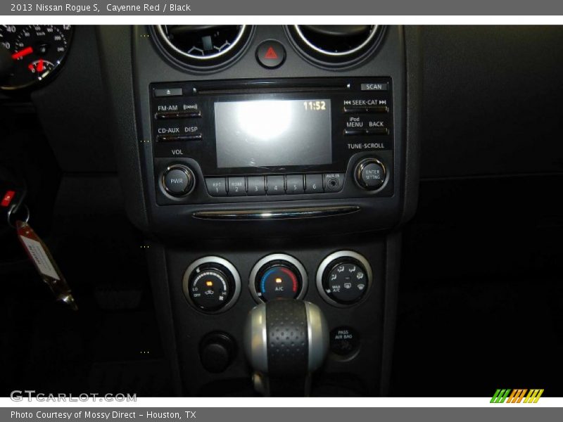 Cayenne Red / Black 2013 Nissan Rogue S