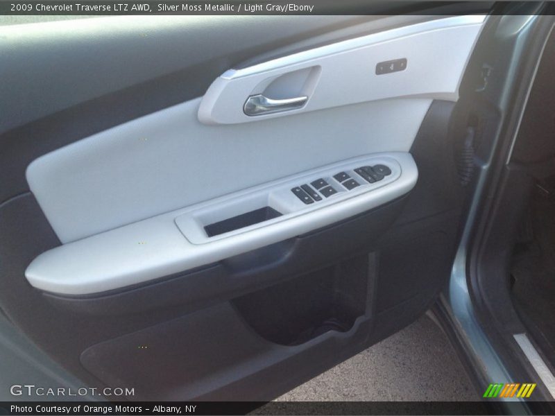 Silver Moss Metallic / Light Gray/Ebony 2009 Chevrolet Traverse LTZ AWD