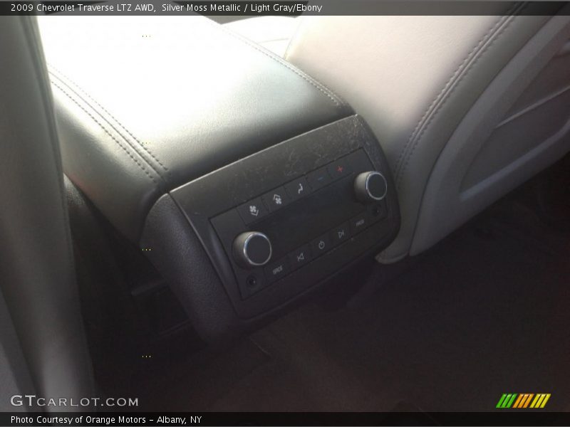 Silver Moss Metallic / Light Gray/Ebony 2009 Chevrolet Traverse LTZ AWD