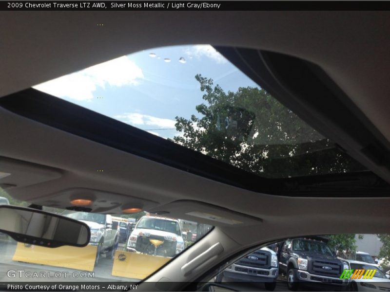 Silver Moss Metallic / Light Gray/Ebony 2009 Chevrolet Traverse LTZ AWD