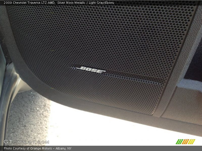 Silver Moss Metallic / Light Gray/Ebony 2009 Chevrolet Traverse LTZ AWD