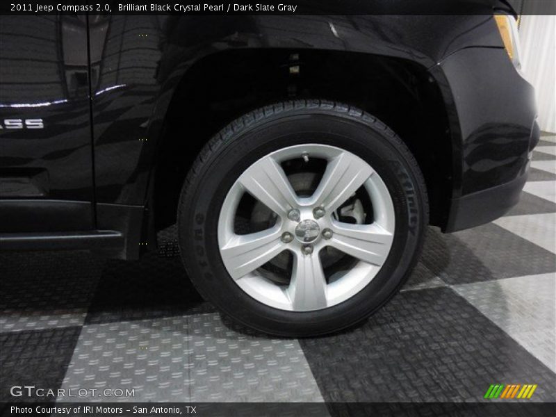 Brilliant Black Crystal Pearl / Dark Slate Gray 2011 Jeep Compass 2.0
