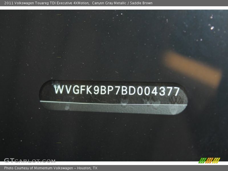 Canyon Gray Metallic / Saddle Brown 2011 Volkswagen Touareg TDI Executive 4XMotion