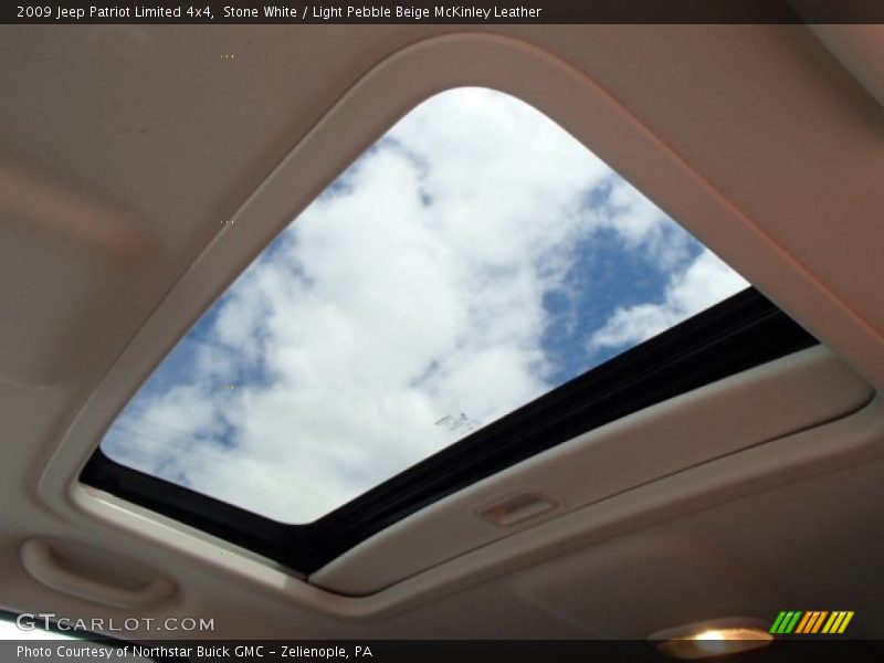 Stone White / Light Pebble Beige McKinley Leather 2009 Jeep Patriot Limited 4x4