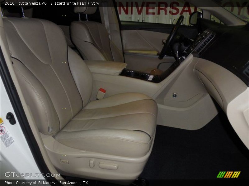 Blizzard White Pearl / Ivory 2010 Toyota Venza V6