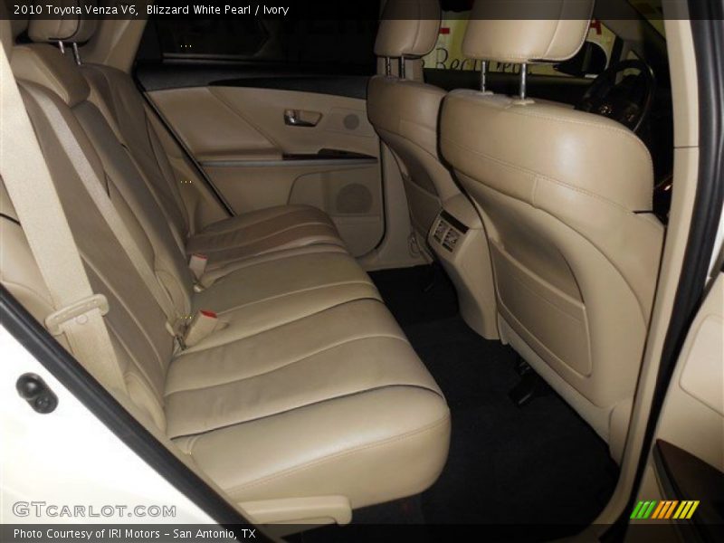 Blizzard White Pearl / Ivory 2010 Toyota Venza V6