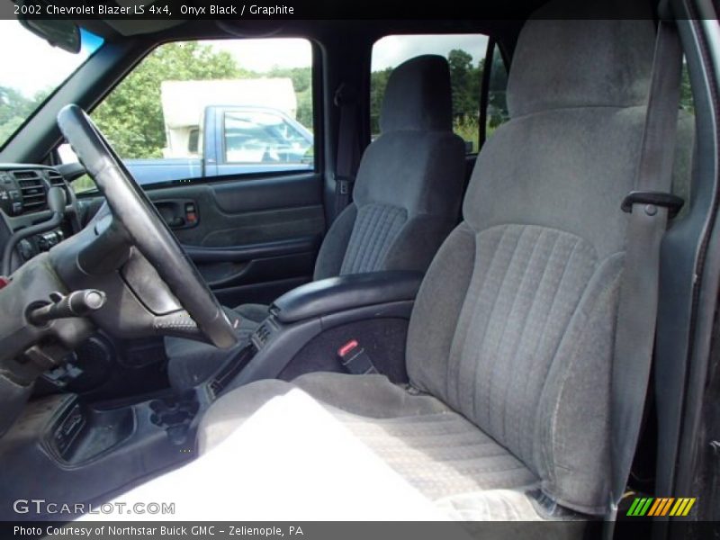Onyx Black / Graphite 2002 Chevrolet Blazer LS 4x4
