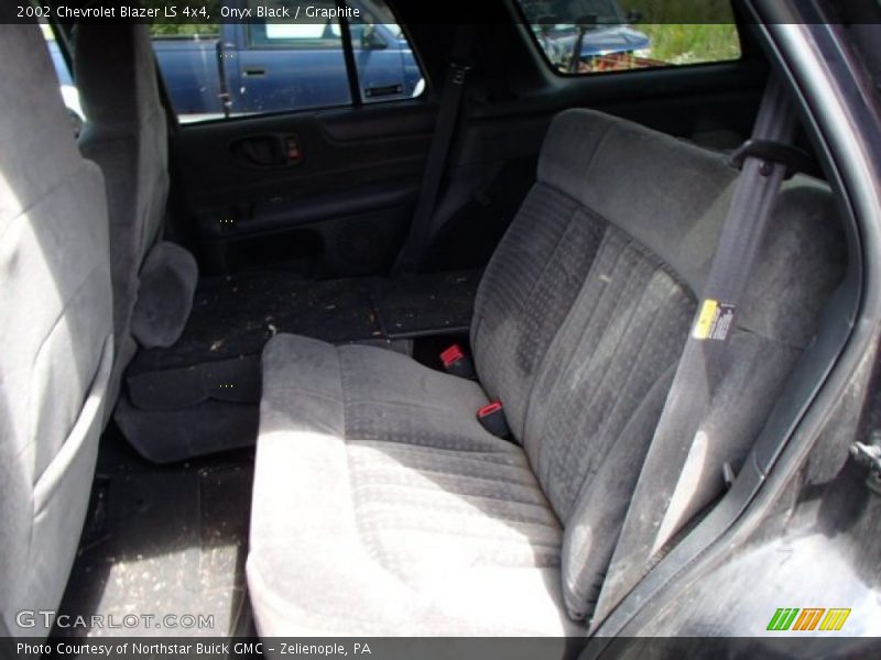 Onyx Black / Graphite 2002 Chevrolet Blazer LS 4x4