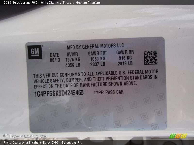 White Diamond Tricoat / Medium Titanium 2013 Buick Verano FWD