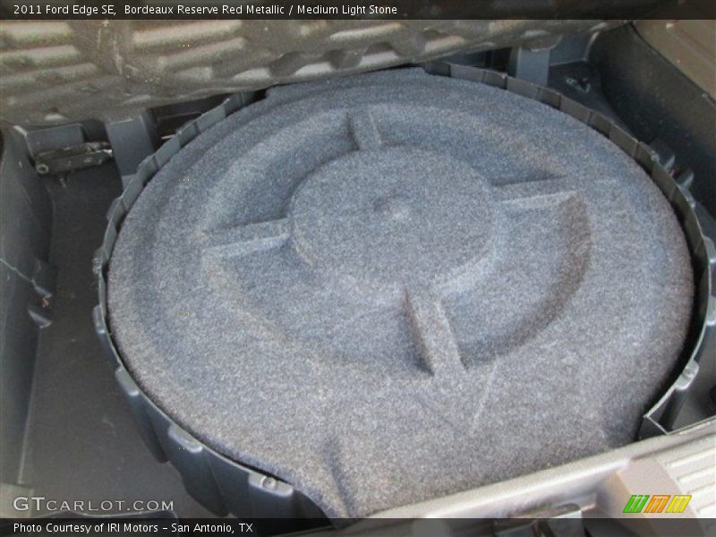 Bordeaux Reserve Red Metallic / Medium Light Stone 2011 Ford Edge SE