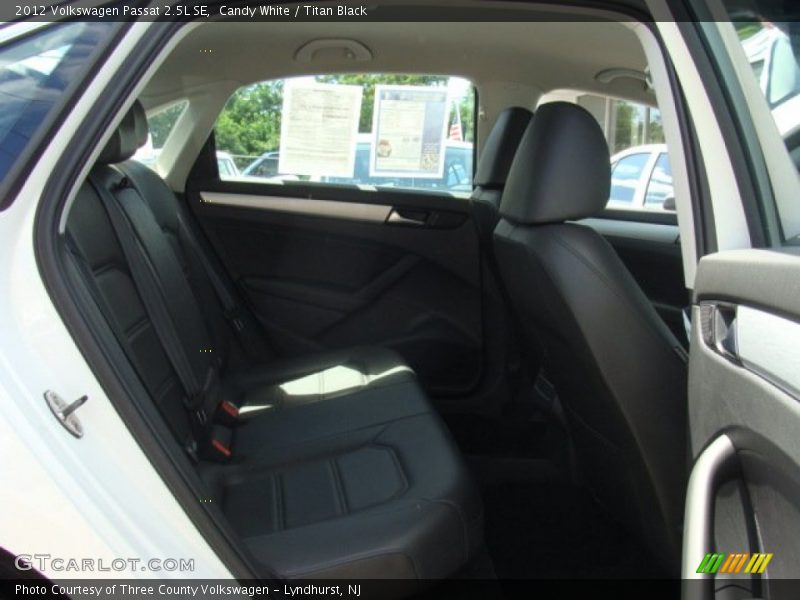 Candy White / Titan Black 2012 Volkswagen Passat 2.5L SE