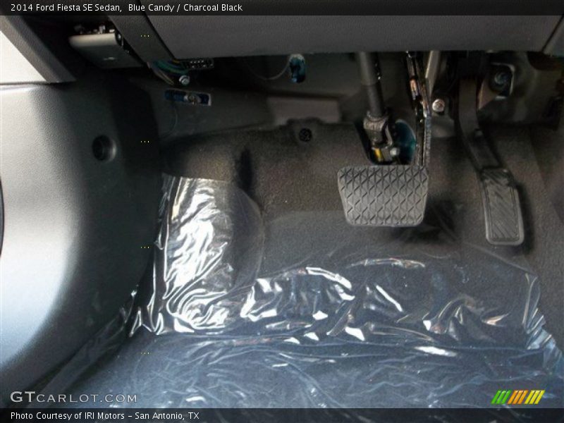 Blue Candy / Charcoal Black 2014 Ford Fiesta SE Sedan