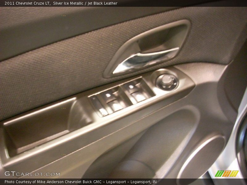 Silver Ice Metallic / Jet Black Leather 2011 Chevrolet Cruze LT