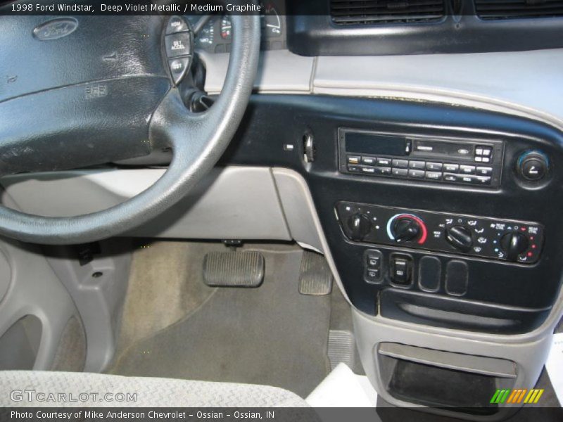 Deep Violet Metallic / Medium Graphite 1998 Ford Windstar