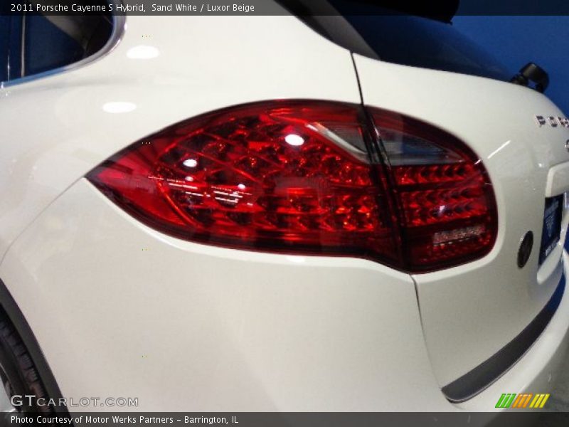 Sand White / Luxor Beige 2011 Porsche Cayenne S Hybrid